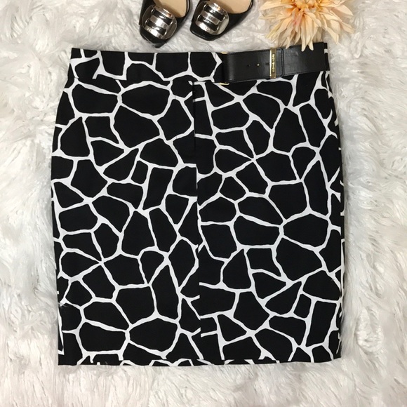 Michael Kors Dresses & Skirts - Michael Kors Black & White Giraffe Print Skirt